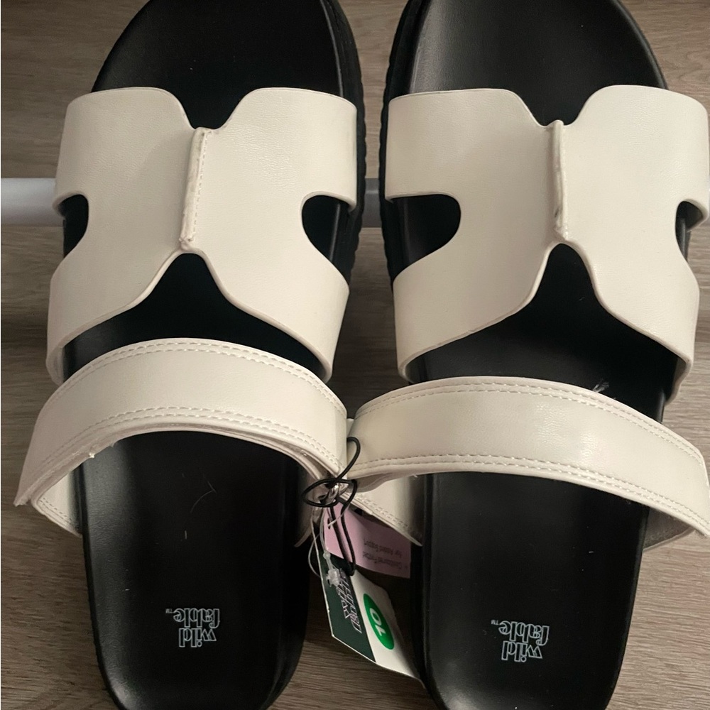 NWT WILD FABLE WHITE FAUX LEATHER SANDALS- STRAPS, OPEN TOES- HAYLEY- MSRP $30